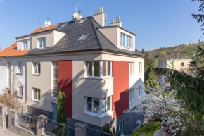 Apartmán 2+kk, 50 m2 v klidné lokalitě. 10 min od centra Prahy.